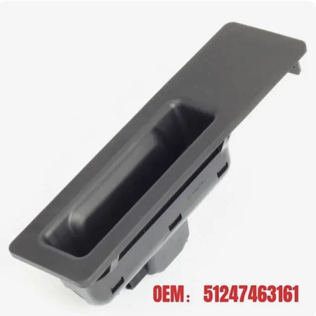 Кнопка открывания багажника BMW (51247463161)